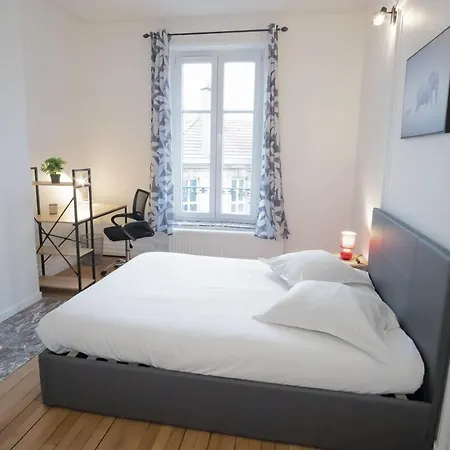 Appartement Double Fabriques, 2 Bedrooms, Central, Parking Nearby, Self Checkin