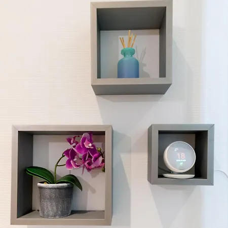 Double Fabriques, 2 Bedrooms, Central, Parking Nearby, Self Checkin