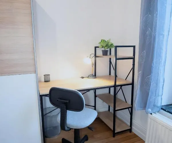 Double Fabriques, 2 Bedrooms, Central, Parking Nearby, Self Checkin Apartmán