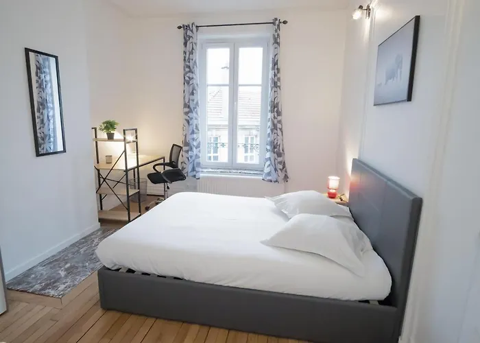 Apartmán Double Fabriques, 2 Bedrooms, Central, Parking Nearby, Self Checkin