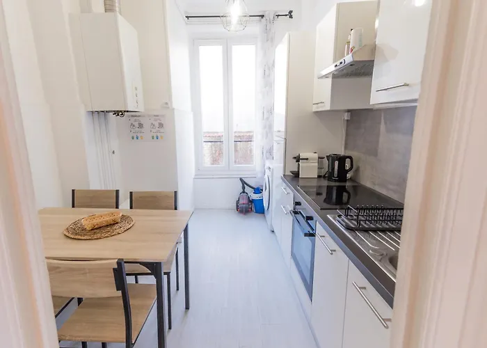 Double Fabriques, 2 Bedrooms, Central, Parking Nearby, Self Checkin Appartement *