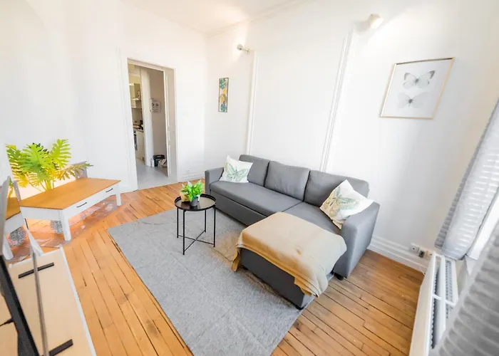 Double Fabriques, 2 Bedrooms, Central, Parking Nearby, Self Checkin Appartement *